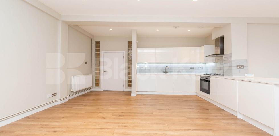 			NEWLY RENOVATED 2 BED, 2 Bedroom, 1 bath, 1 reception Apartment			 GROVE HOUSE-TUDOR ROAD, HACKNEY-BETHNAL GREEN-LONDON FIELDS